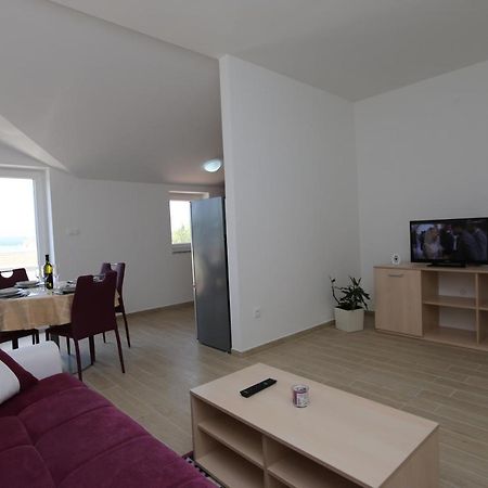 Apartments Sucic Iva I Tea Soline  Exterior photo