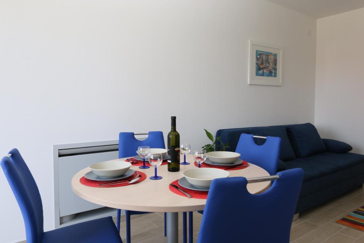 Apartments Sucic Iva I Tea Soline  Exterior photo