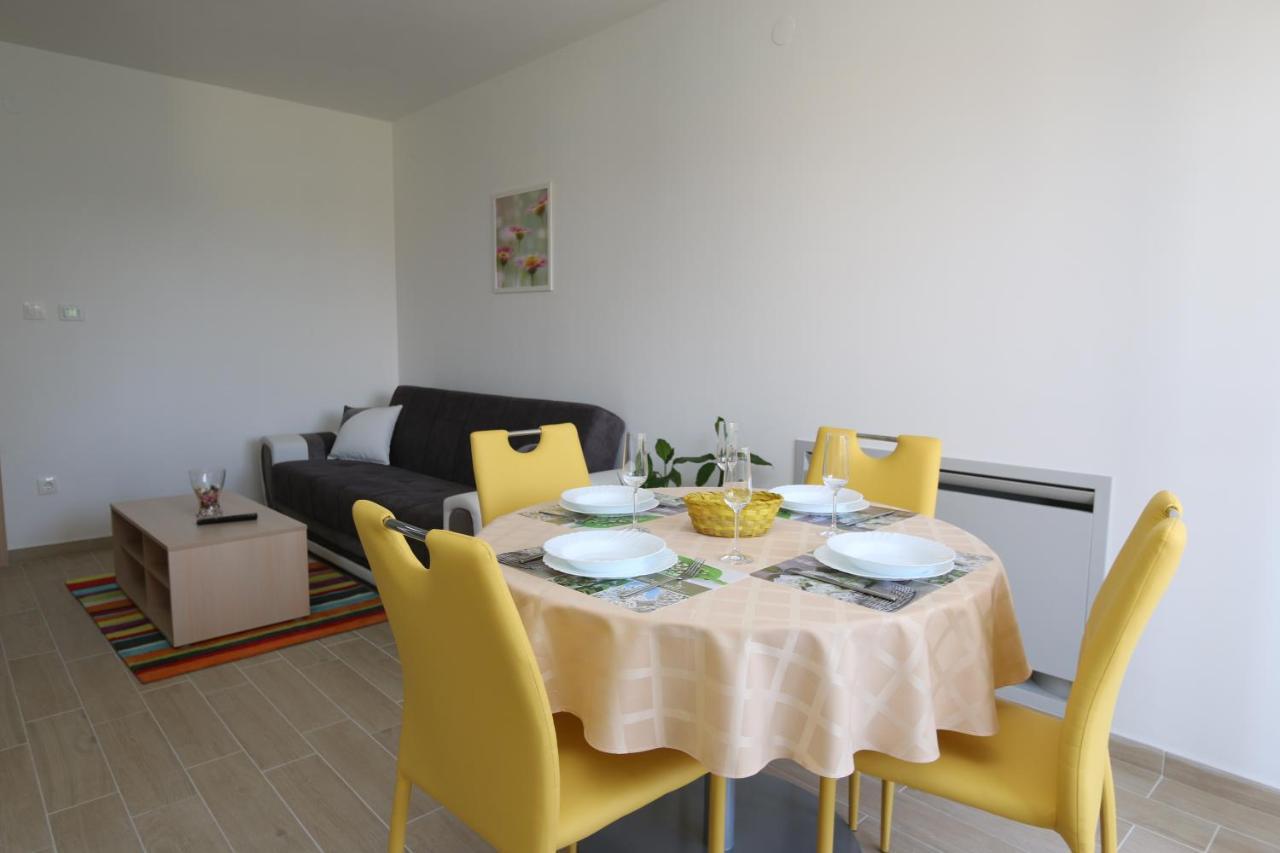 Apartments Sucic Iva I Tea Soline  Exterior photo