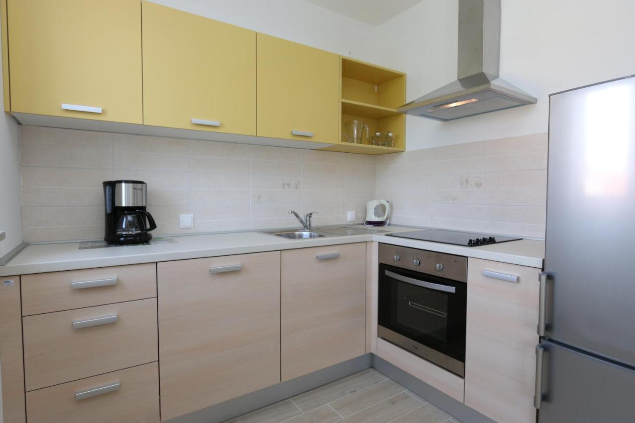 Apartments Sucic Iva I Tea Soline  Exterior photo