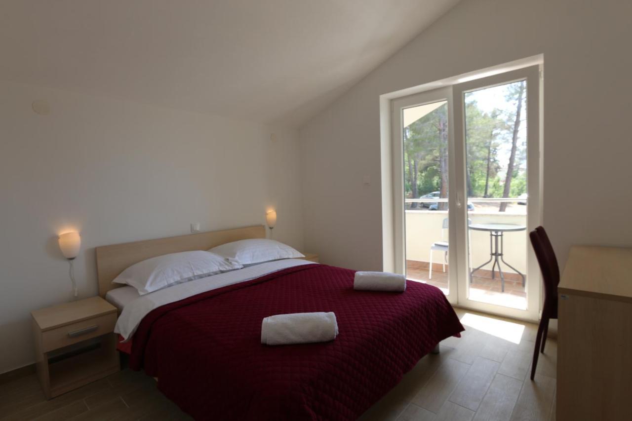 Apartments Sucic Iva I Tea Soline  Exterior photo